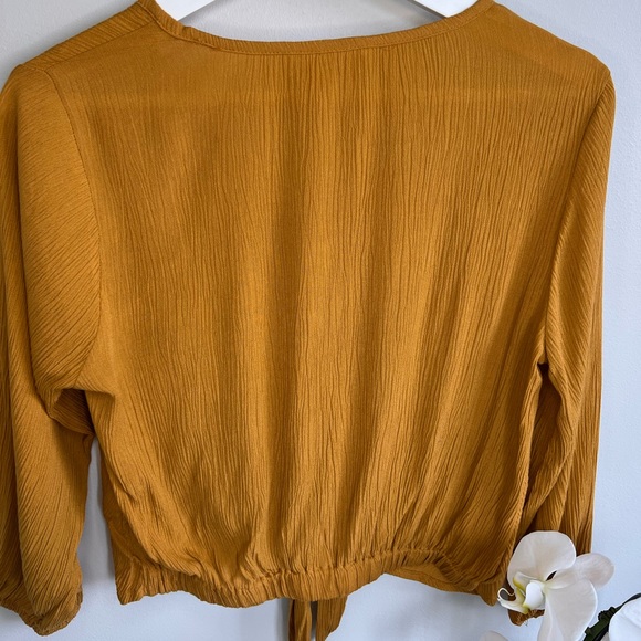 Full-sleeve summer blouse with a front knot (bow) - Picture 10 of 10